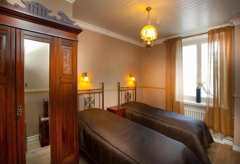 בית מלון כפרי Vaihmalan Hovi