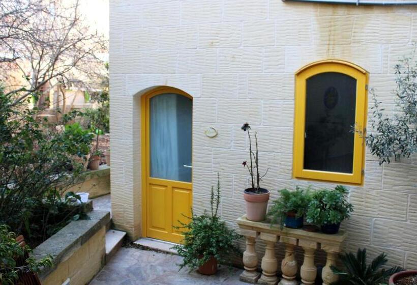 Il Wileġ Bed & Breakfast