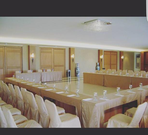 Insumo Palace Hotel & Resort