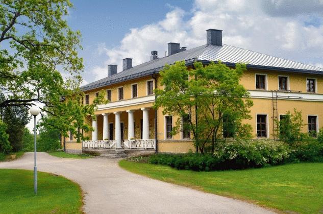 Kyyhkylä Hotel And Manor
