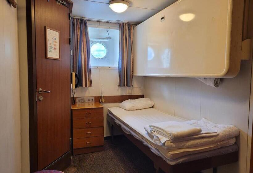 Laivahostel S/s Bore