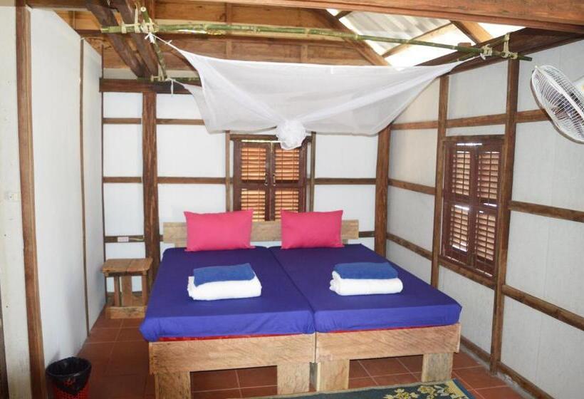 Palm Beach Bungalow Resort