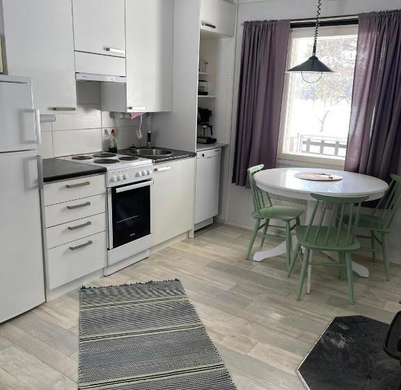 אתר נופש Arctic Lodge Hetan Kota