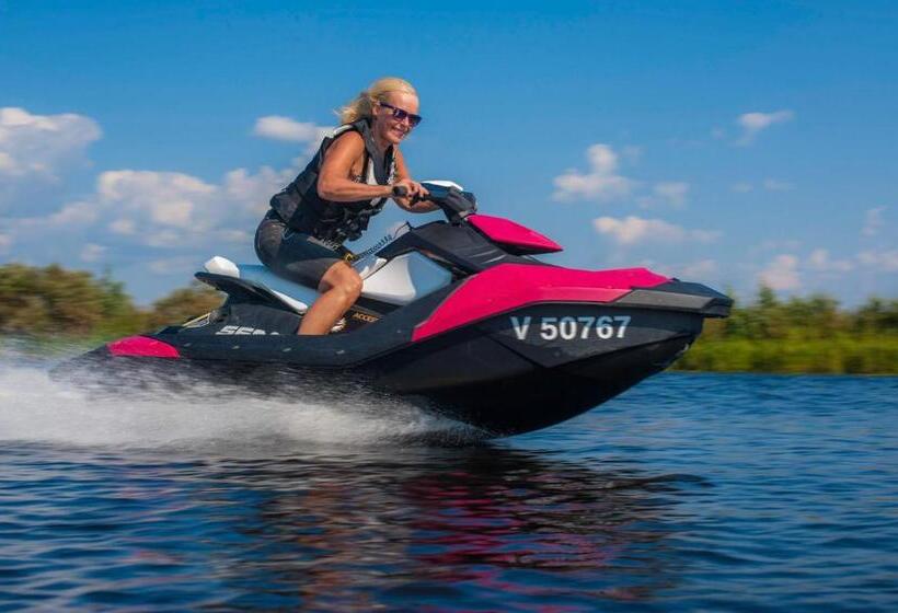 リゾートホテル Aurora Village Ivalo