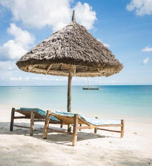 منتجع Butiama Beach Lodge