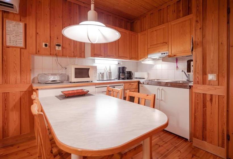 אתר נופש Pyhän Asteli Log Cottages