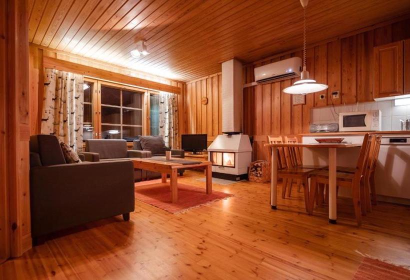 אתר נופש Pyhän Asteli Log Cottages