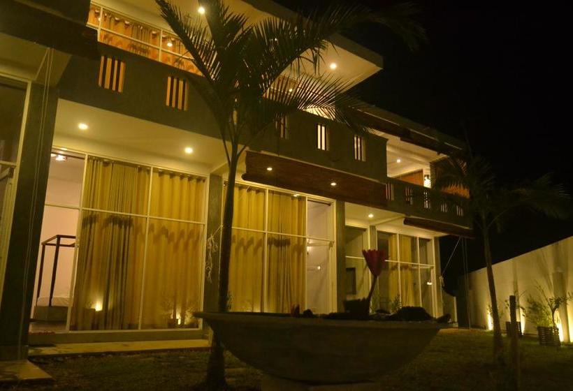 리조트 Plantation Surf Inn & Restaurant