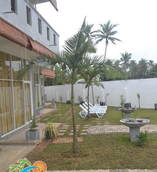 리조트 Plantation Surf Inn & Restaurant