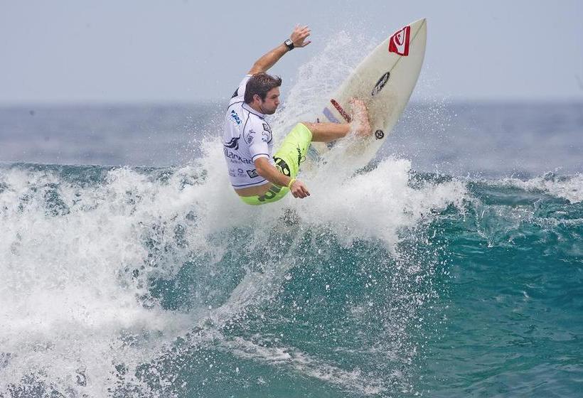 리조트 Plantation Surf Inn & Restaurant