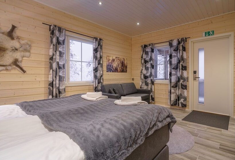 Wilderness Hotel Muotka & Igloos