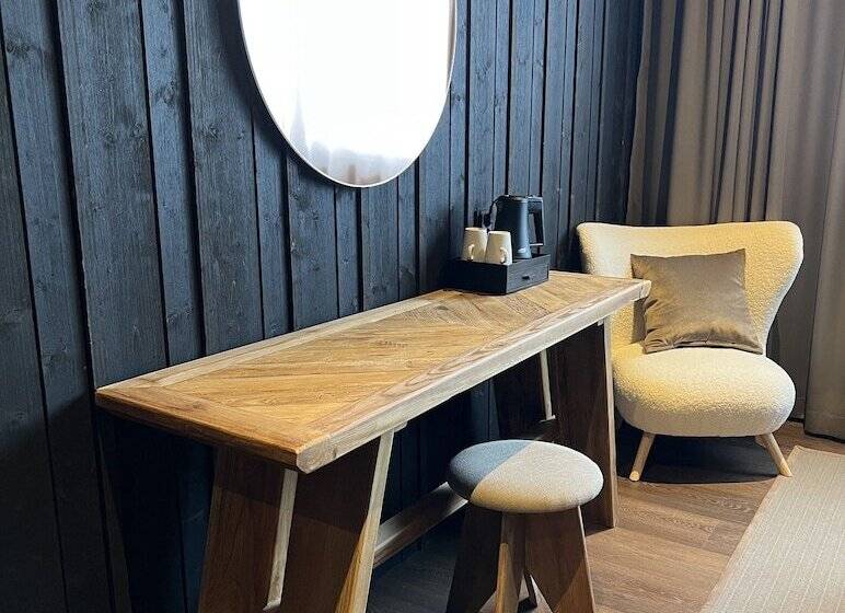 Wilderness Hotel Muotka & Igloos