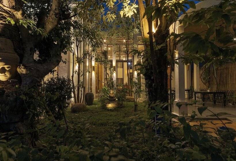 هتل Yasodharapura Residence