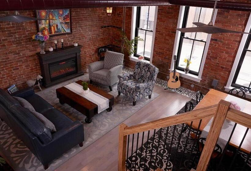 L Auberge De France Inn