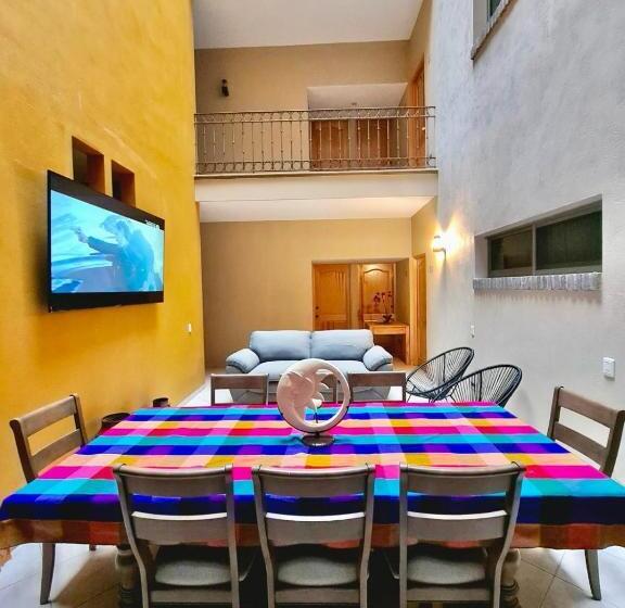 فندق Arcadia Cuernavaca