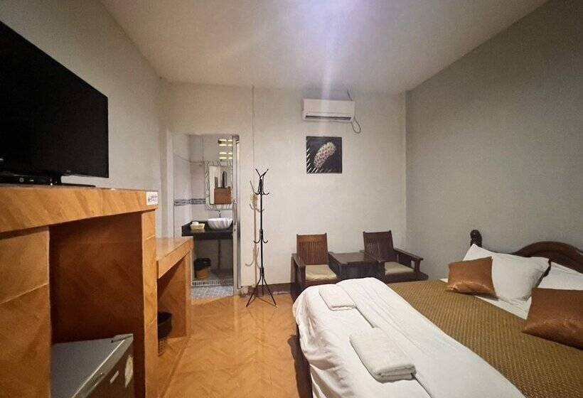 Отель Oyo 75517 Mananchaya Resort