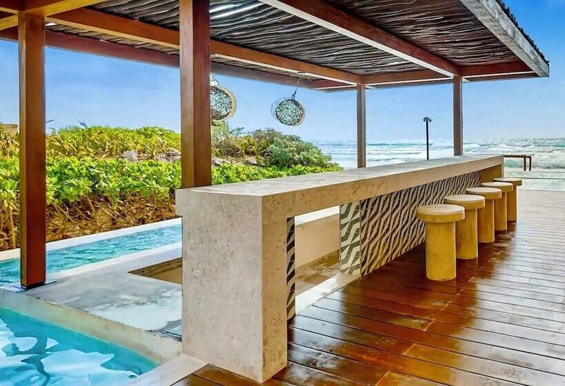 Luxury And Mordern Beachfront Condo By Bt Homes