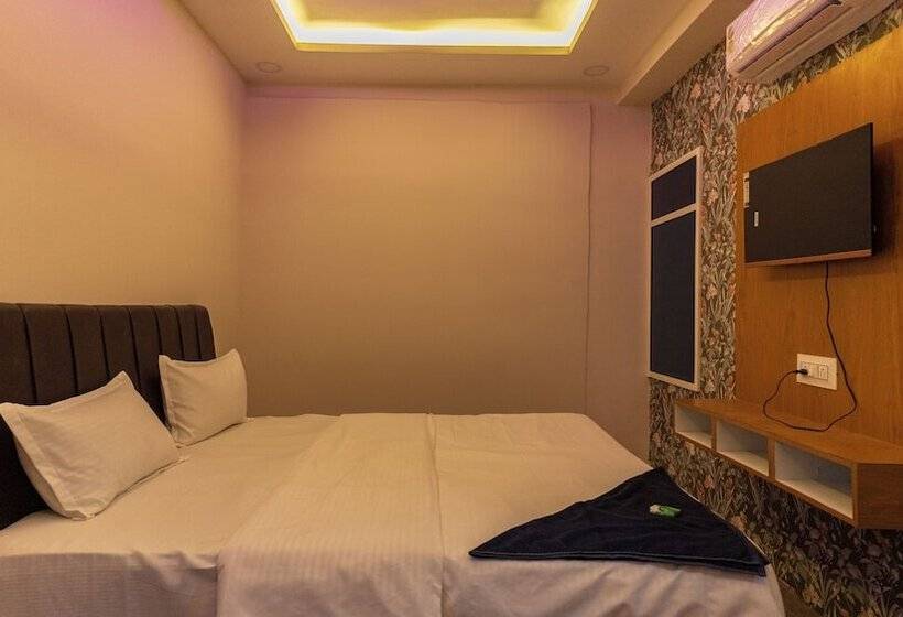 فندق Mahakal Avantika Palace