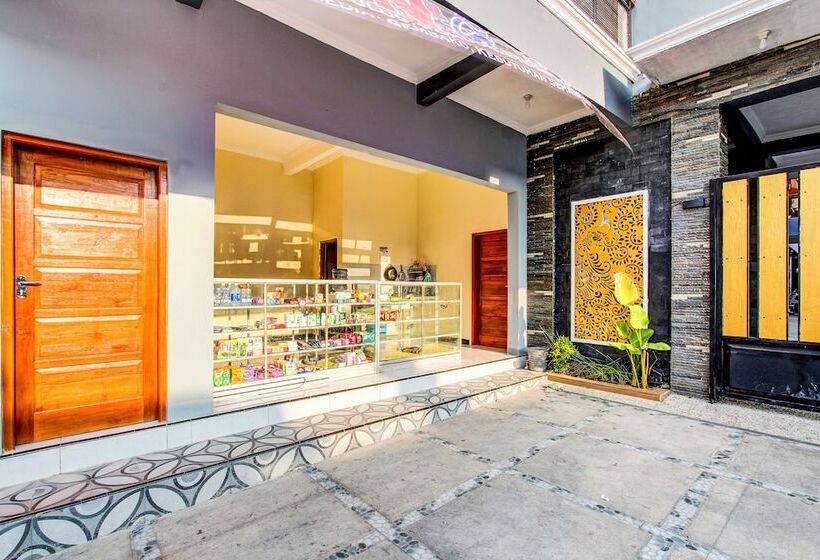 ホテル Oyo 94124 Ekslusive Double N