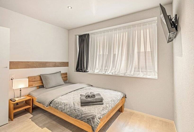 Отель Rütli Am Bahnhof Rüti Zh