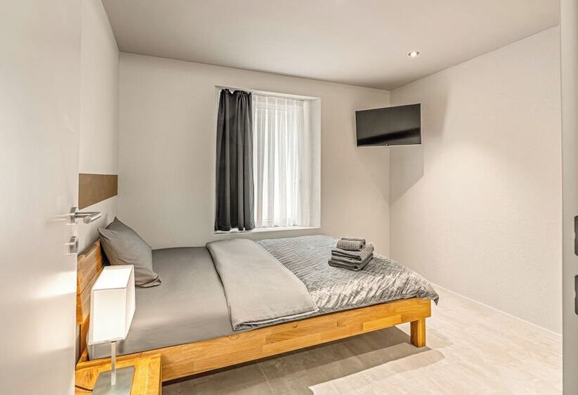 Отель Rütli Am Bahnhof Rüti Zh