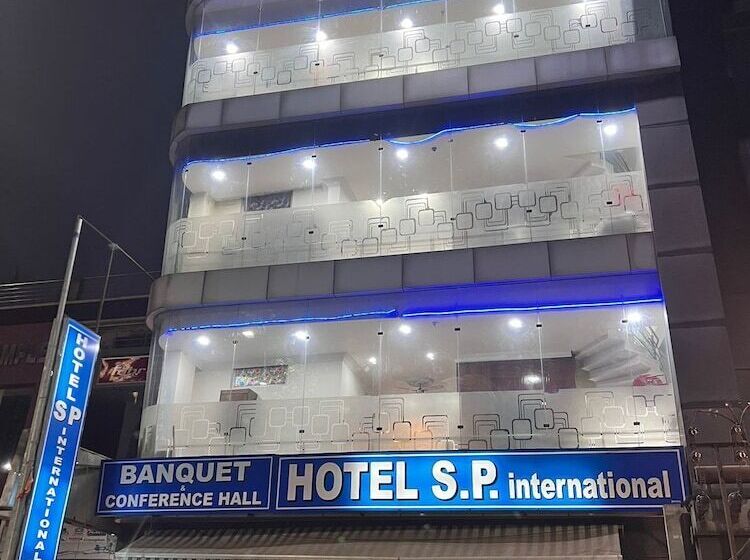 בית מלון כפרי S P International A Unit Of Mavis Group