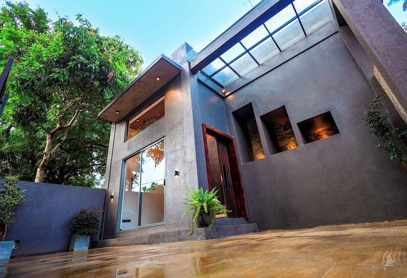 بنسيون Forest Face Lodge