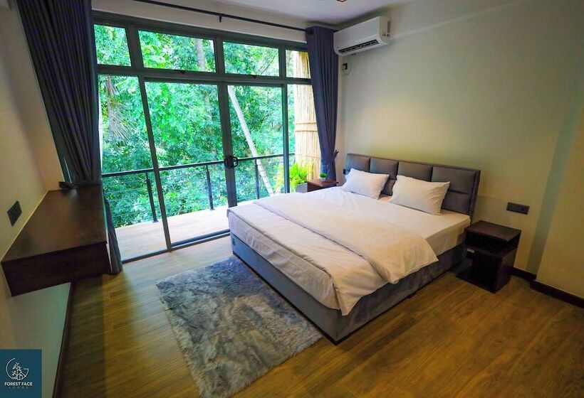 بنسيون Forest Face Lodge