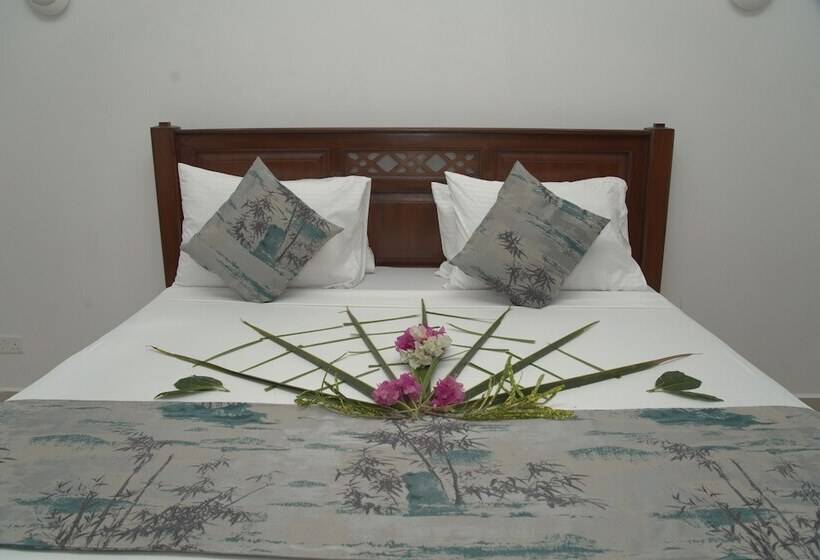 Отель Alfa Boutique