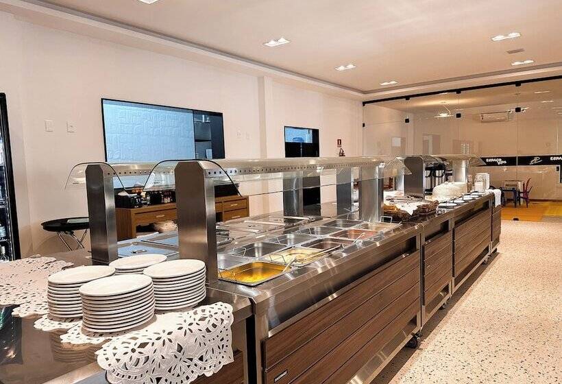 فندق Aloha Palace