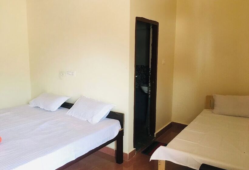 호텔 Goroomgo Amba Niwas Home Stay Uttarkashi