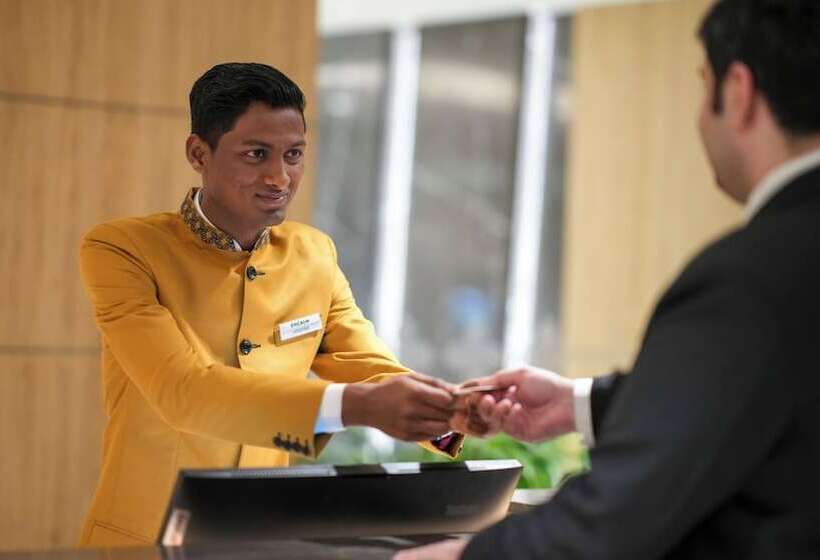 Отель Transit By Encalm   Nap And Shower