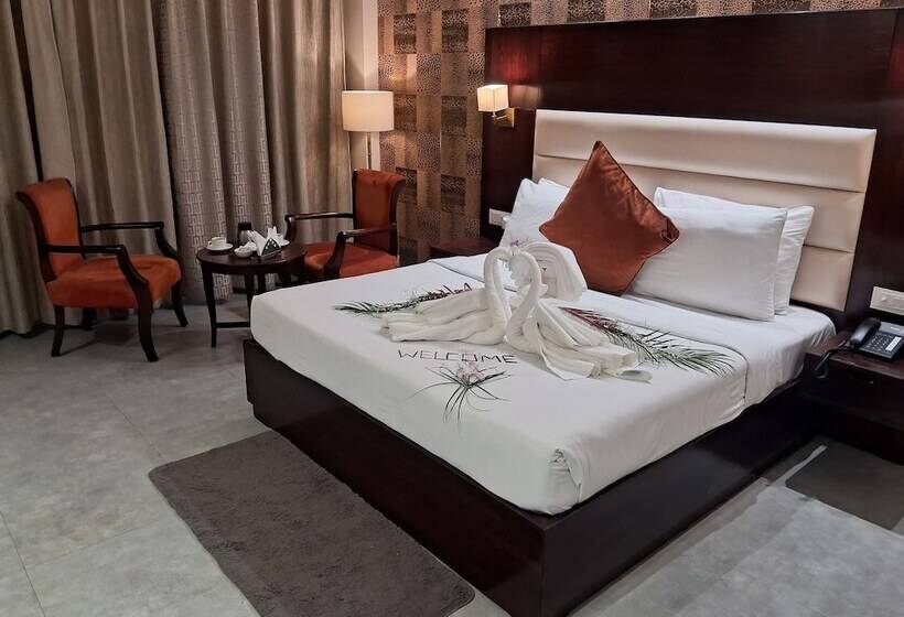 J P Hotel And Wedding Square