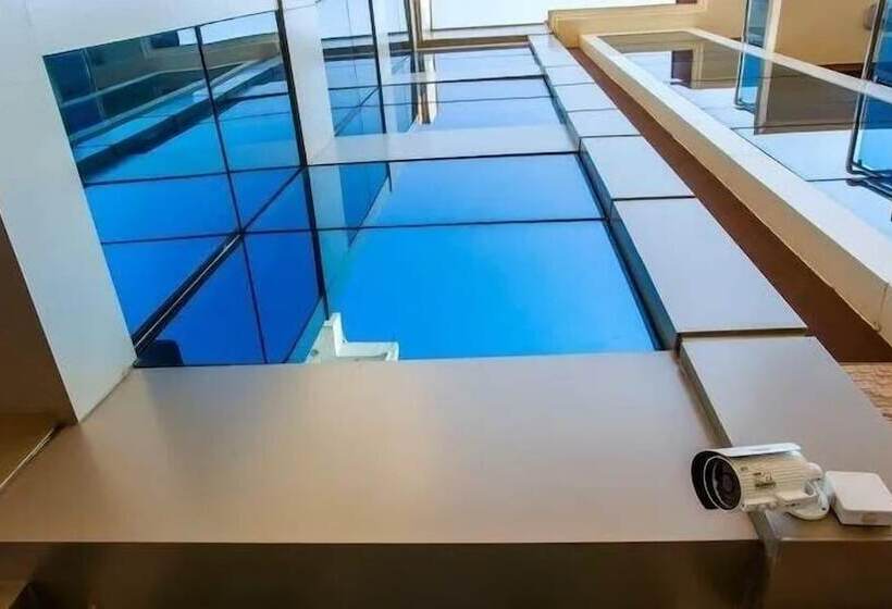 Smyrna Homes & Suits