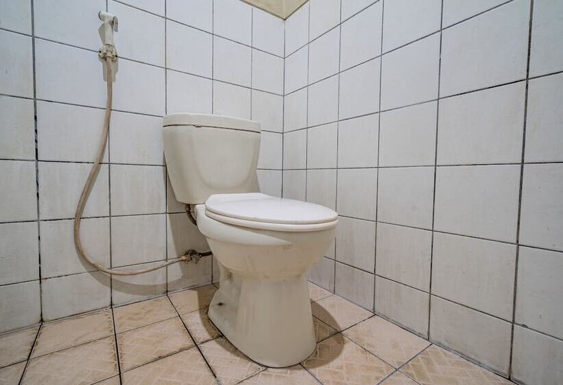 Capital O Hotel Abadi