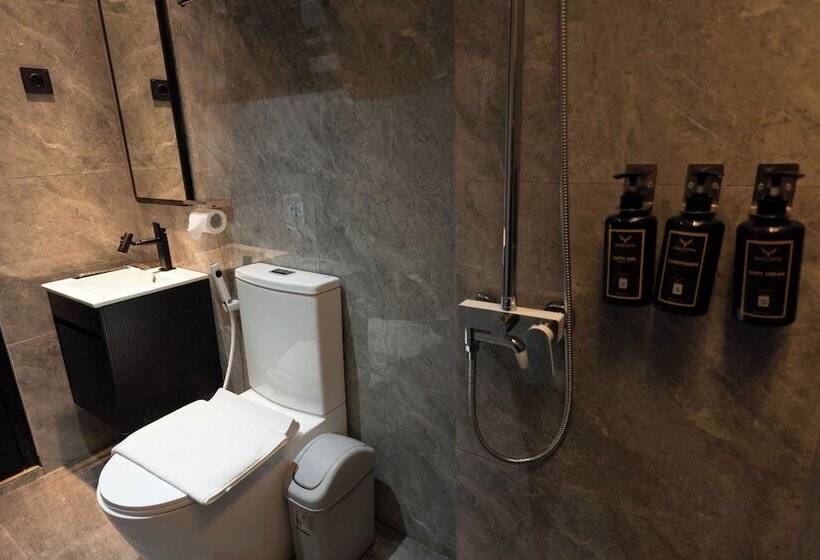 Eagle Hotel Wonosobo, Azana Hotels Collection