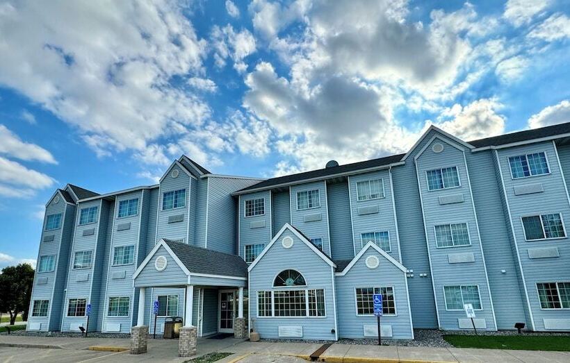 酒店 Airport Fargo