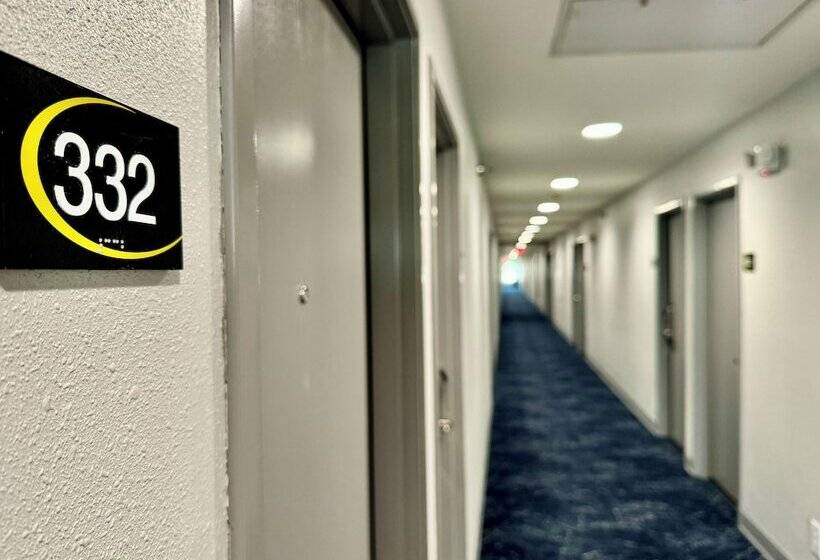 酒店 Airport Fargo