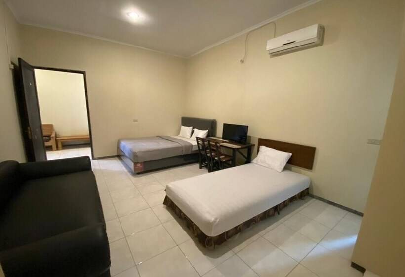 هتل Sweet Home Residence Simpang Lima