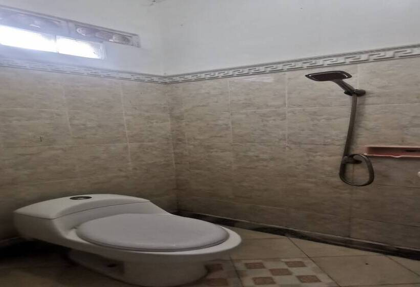 فندق Oyo 94078 Azzahra Homestay Syariah