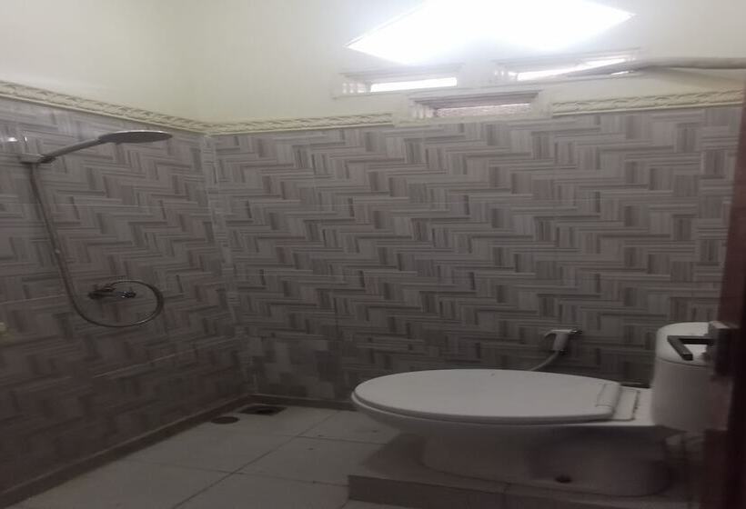 فندق Oyo 94078 Azzahra Homestay Syariah