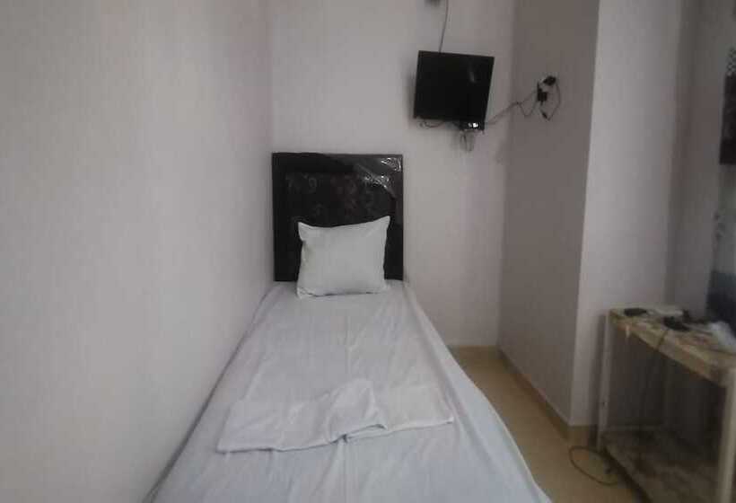فندق Oyo 94078 Azzahra Homestay Syariah