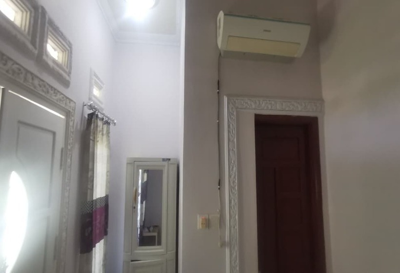 فندق Oyo 94078 Azzahra Homestay Syariah