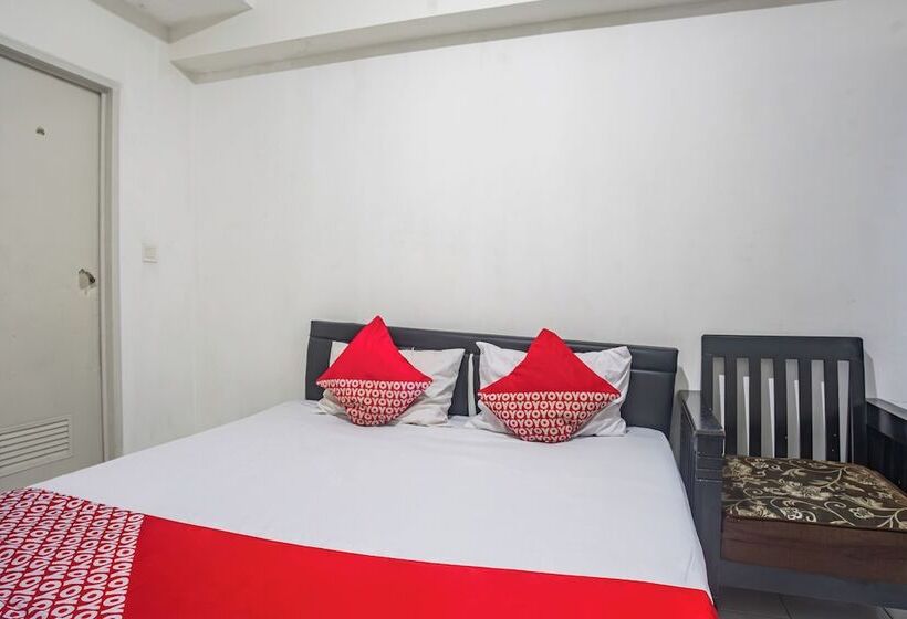 ホテル Oyo 94083 Apartemen Podomoro Golf View Victory Rooms