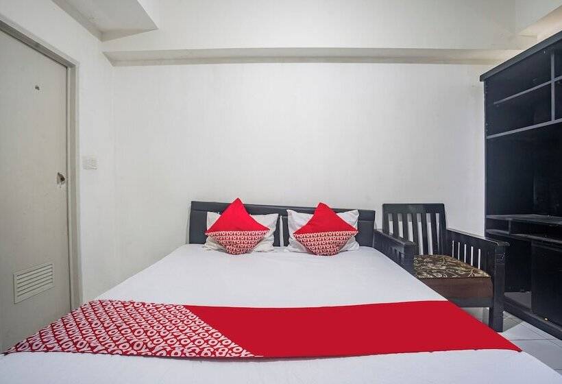 ホテル Oyo 94083 Apartemen Podomoro Golf View Victory Rooms