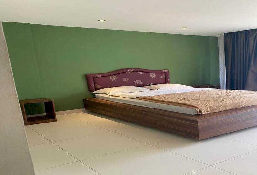 בית מלון כפרי Oyo 94106 Kitarooms Property