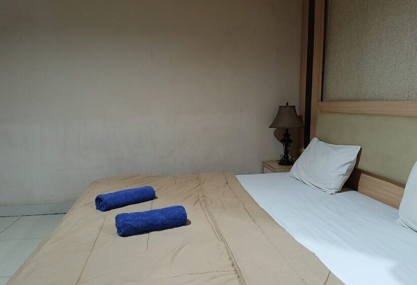 هتل Oyo 94112 Homestay Ananda Luwuk