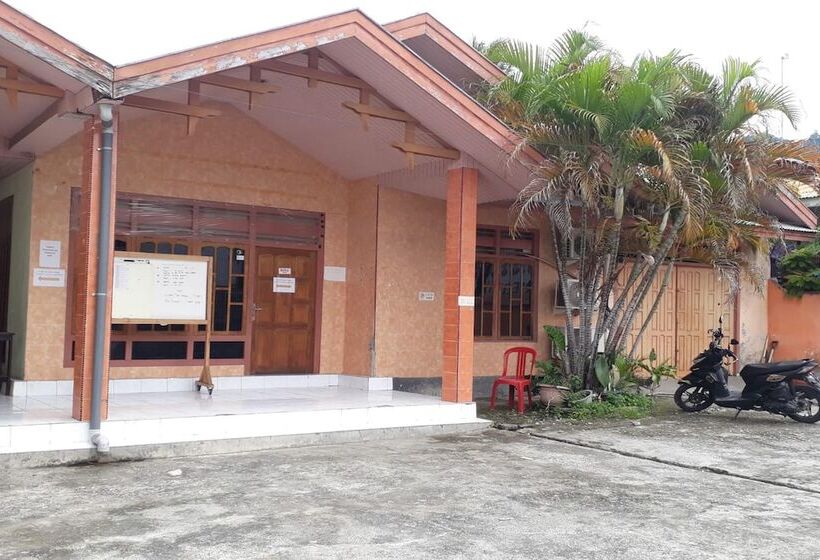 בית מלון כפרי Oyo 94112 Homestay Ananda Luwuk