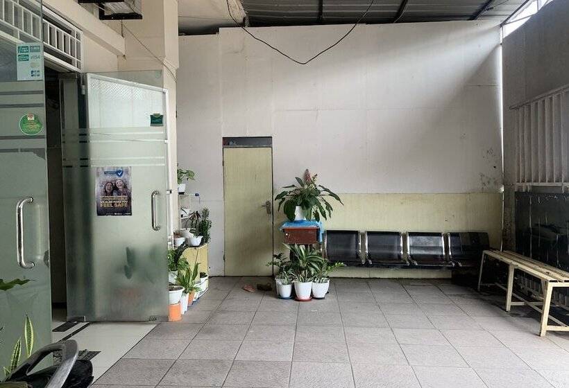 فندق Oyo 94115 Pondok Sahabat Vianty