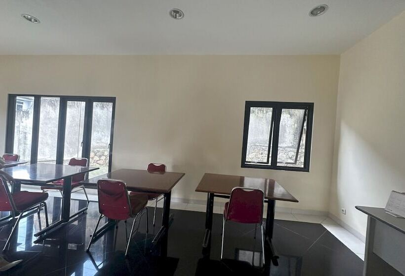 酒店 Oyo 94118 Homestayque Syariah